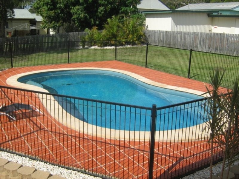 1 Vivian Street, Eastern Heights QLD 4305