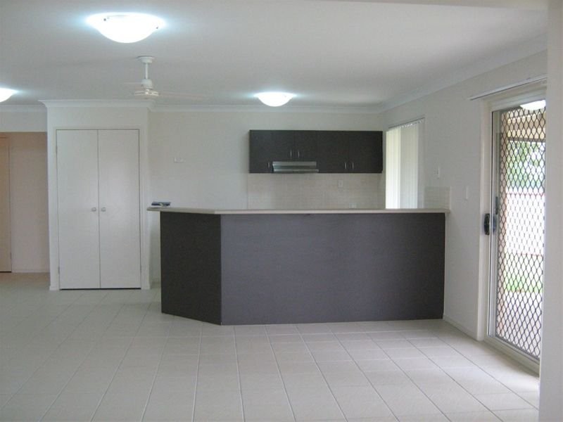 34 Angela Place, Yamanto QLD 4305