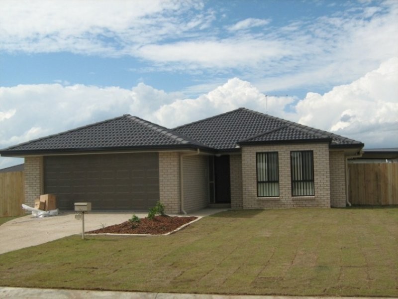 10 Varley Street, Lowood QLD 4311