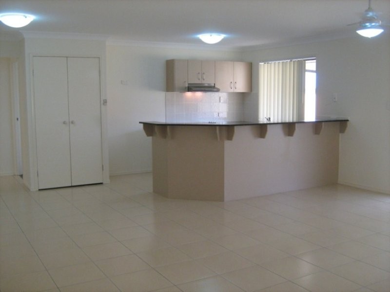 10 Varley Street, Lowood QLD 4311