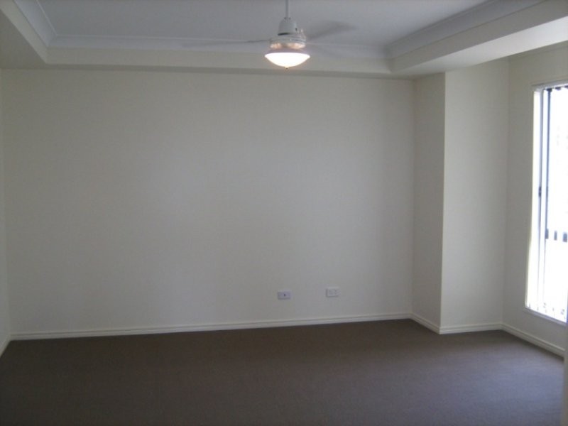 10 Varley Street, Lowood QLD 4311
