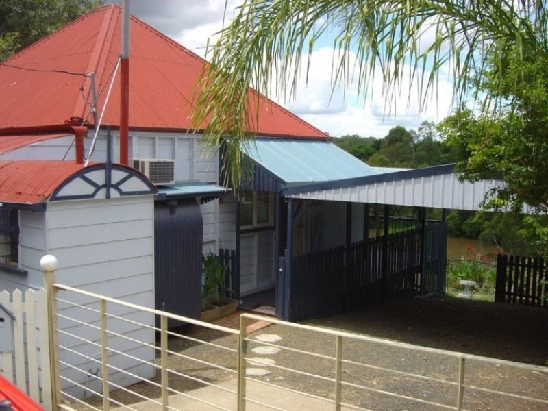 8a Eastwood Street, North Ipswich QLD 4305