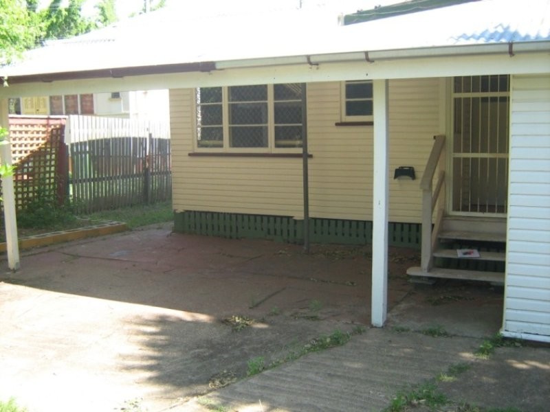 9a Park Street, Ipswich QLD 4305