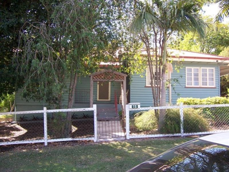 15 Hayes Street, Raceview QLD 4305