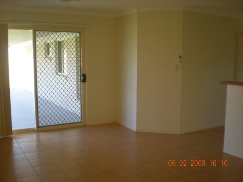 3 Nicole Place, Yamanto QLD 4305