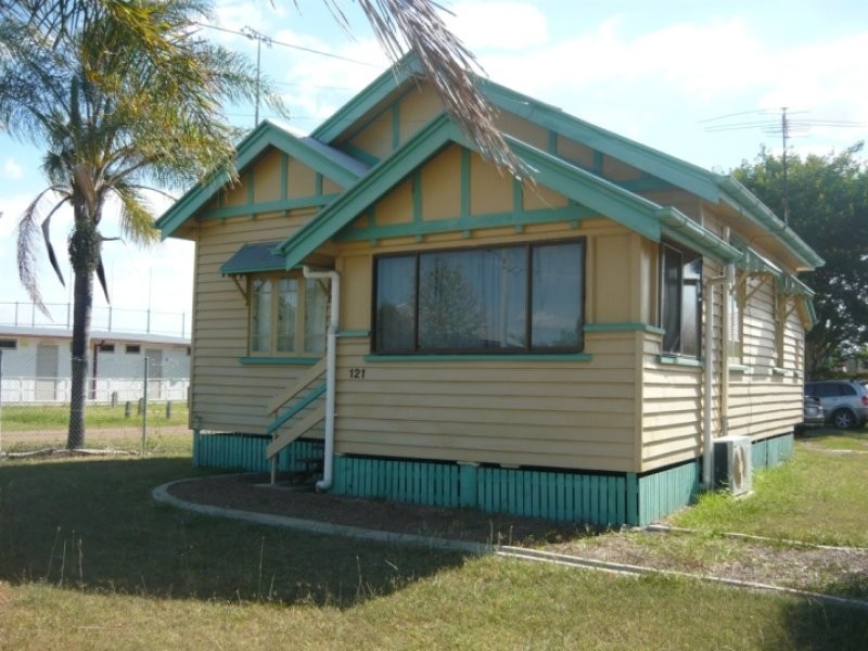 121 Chubb Street, One Mile QLD 4305