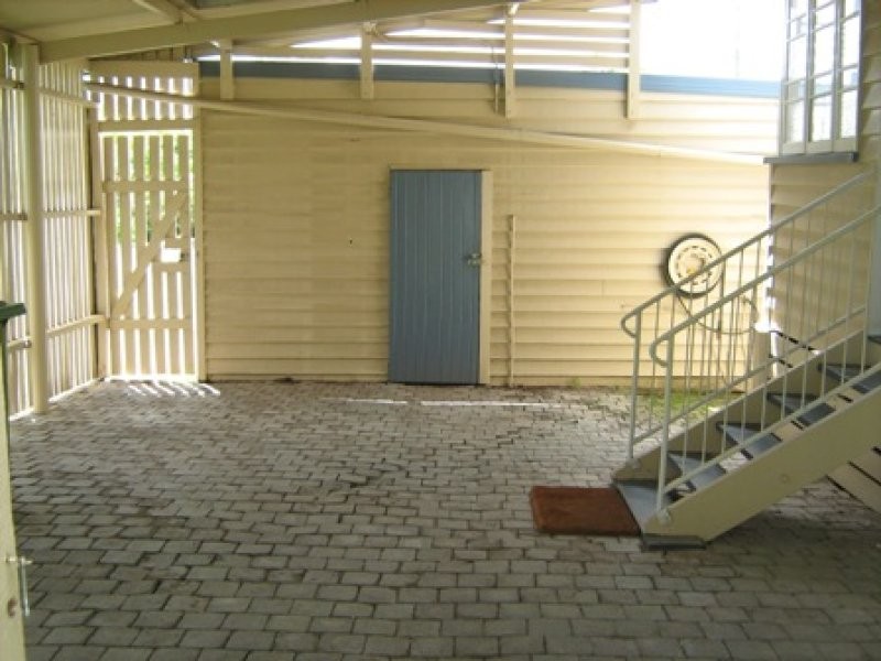 34 Lowry Street, North Ipswich QLD 4305