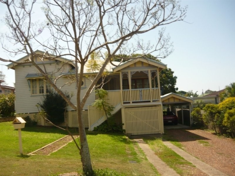 1 Karragaroo Street, Eastern Heights QLD 4305