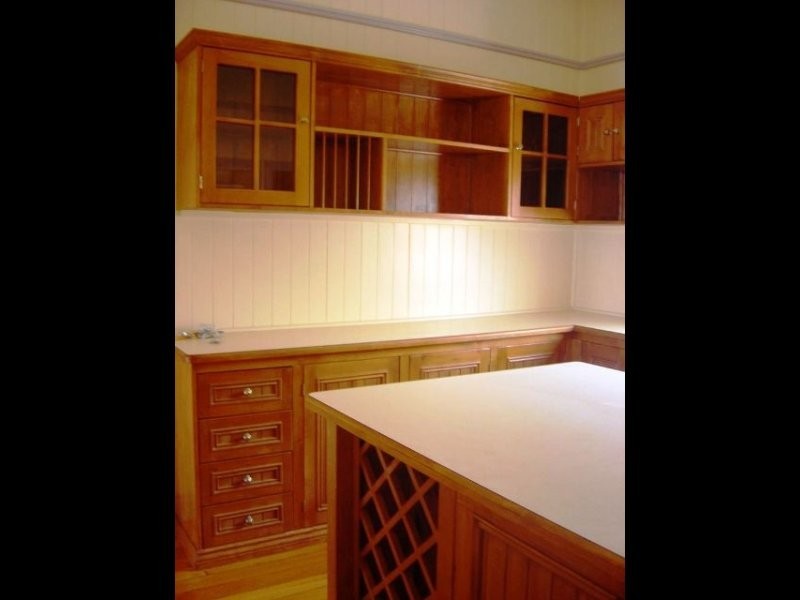 1 Karragaroo Street, Eastern Heights QLD 4305