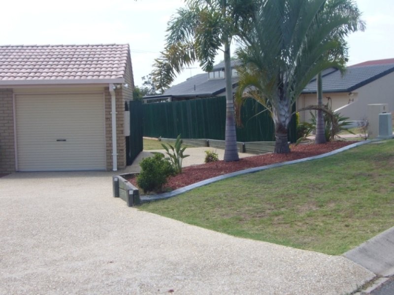 4 Walnut Close, Yamanto QLD 4305