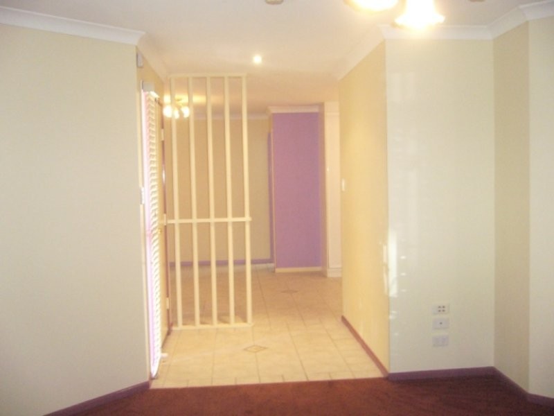 4 Walnut Close, Yamanto QLD 4305