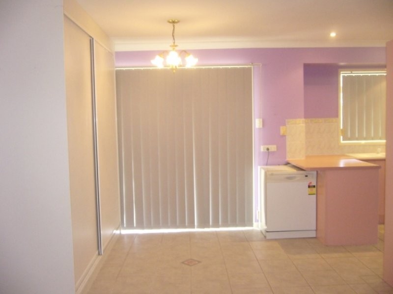4 Walnut Close, Yamanto QLD 4305