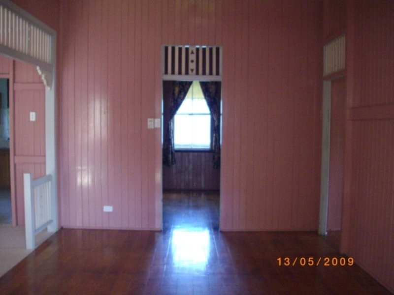 27 North Street, North Ipswich QLD 4305