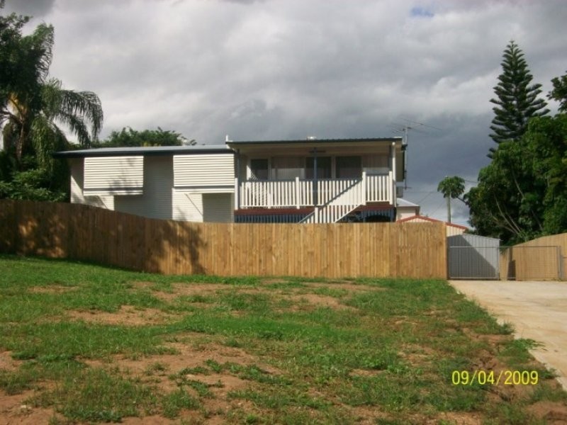 33 Smith Street, North Ipswich QLD 4305