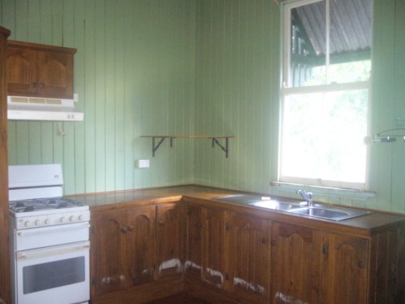 ,4 Harlin Road, Sadliers Crossing QLD 4305