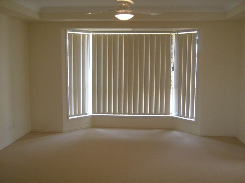 6 Benjamin Court, Yamanto QLD 4305