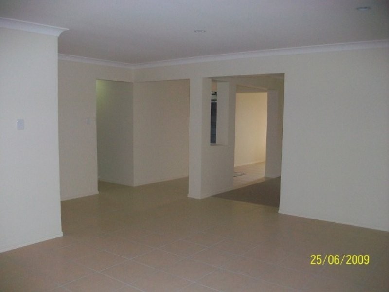 11 Bray Street, Lowood QLD 4311