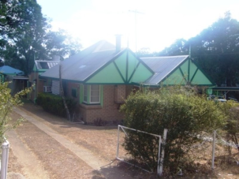 106 Barclay Street, Bundamba QLD 4304