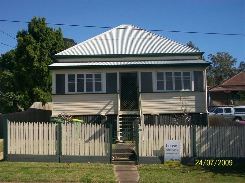 21 Warwick Road, Ipswich QLD 4305