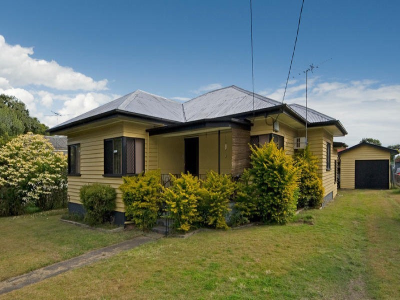 9 Doyle Street, Silkstone QLD 4304