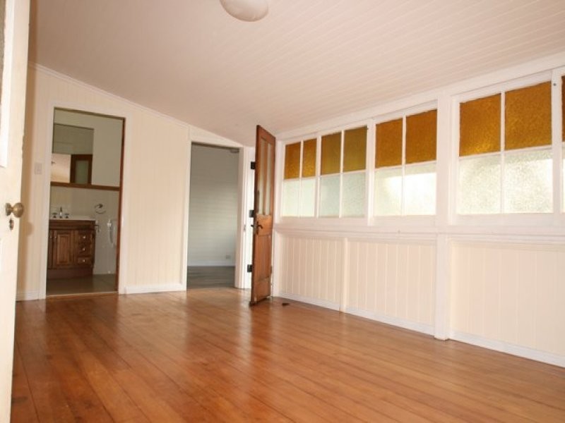 17 Murphy Street, Ipswich QLD 4305