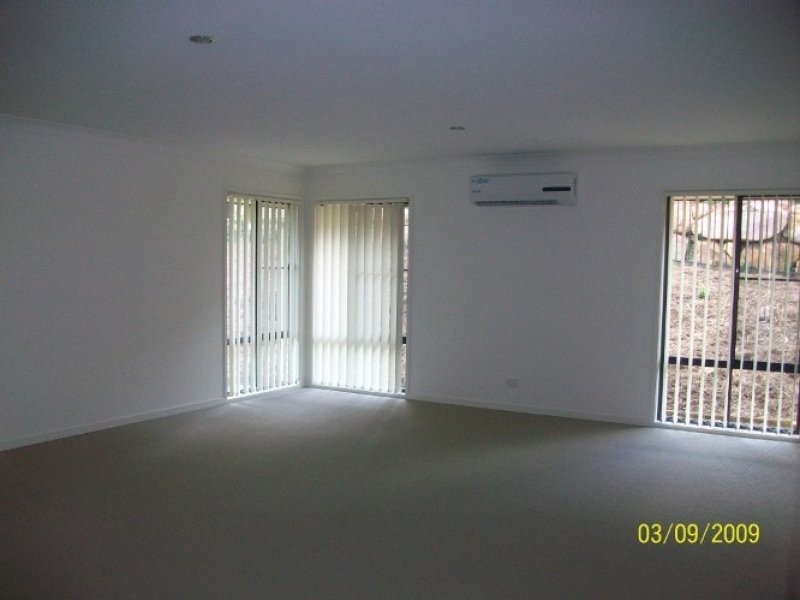 104 High Street, Blackstone QLD 4304