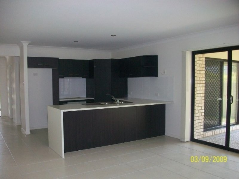 104 High Street, Blackstone QLD 4304