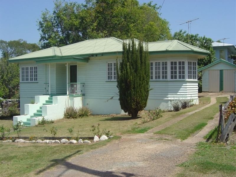 2 Tower Street, Eastern Heights QLD 4305