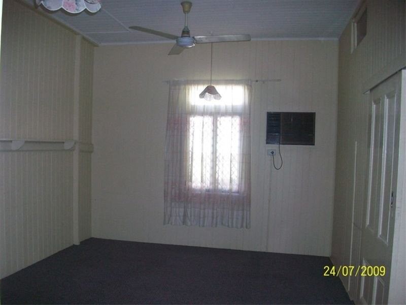 21 Warwick Road, Ipswich QLD 4305