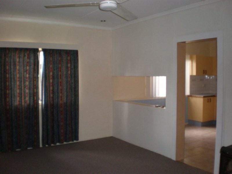 8 Theodore Street, Brassall QLD 4305