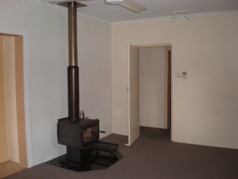 8 Theodore Street, Brassall QLD 4305