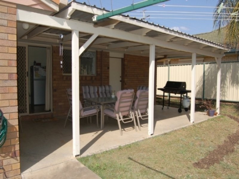 8 Cocos Place, Raceview QLD 4305