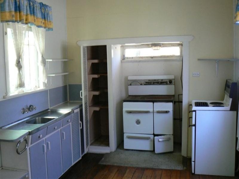 9 Martin Street, Woodend QLD 4305