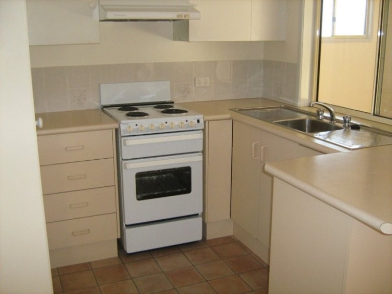 185 Raceview Street, Raceview QLD 4305