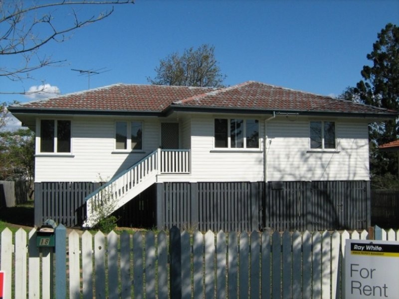 18 Peacock Street, One Mile QLD 4305