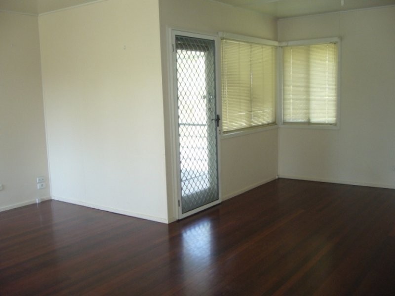 18 Peacock Street, One Mile QLD 4305