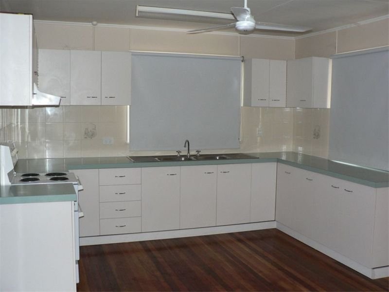 9 Bremer Parade, Basin Pocket QLD 4305