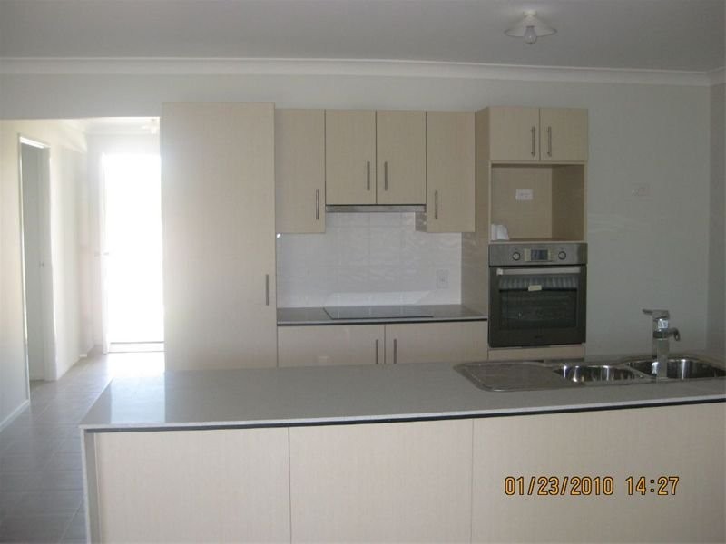 38 Eric Drive, Blackstone QLD 4304