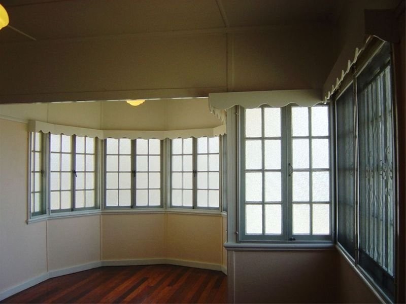 2 Tower Street, Eastern Heights QLD 4305