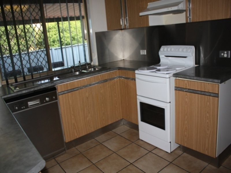 16 Tallon Street, Sadliers Crossing QLD 4305