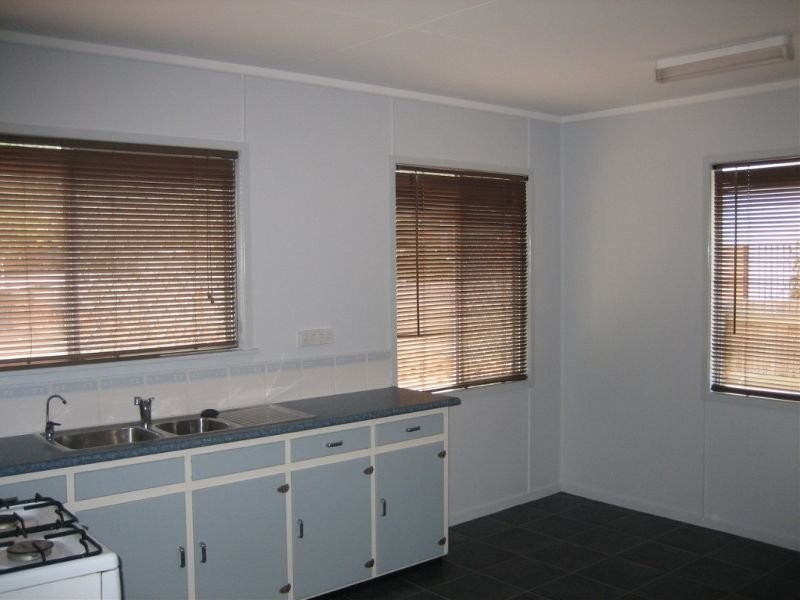 2 Robin Street, Coalfalls QLD 4305