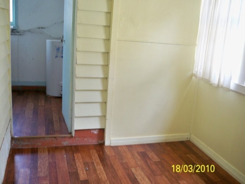 31 Lindsay Street, Bundamba QLD 4304