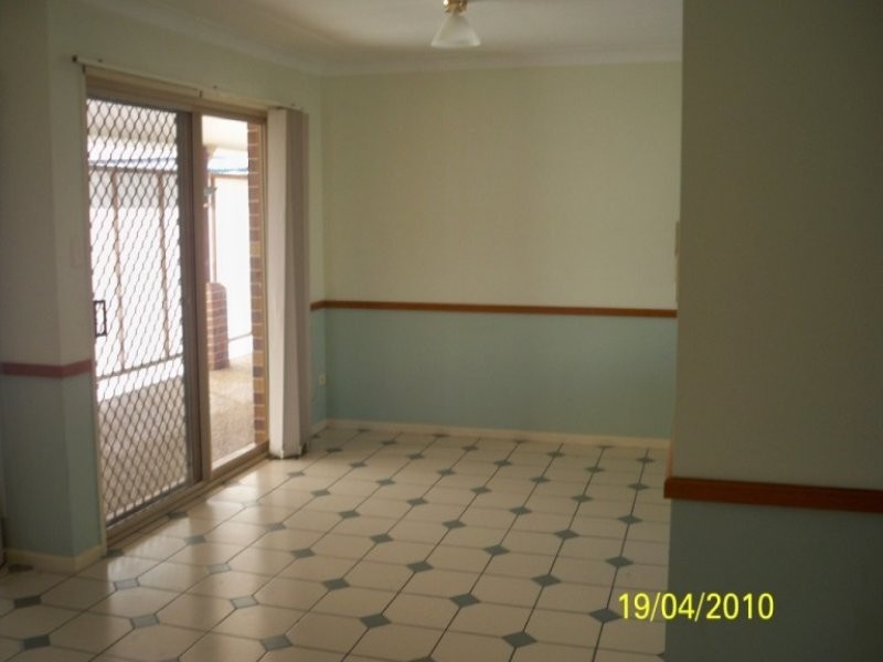 8 Rockman Drive, Raceview QLD 4305