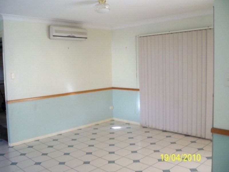 8 Rockman Drive, Raceview QLD 4305