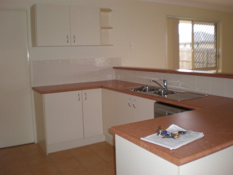 5 Nicole Place, Yamanto QLD 4305