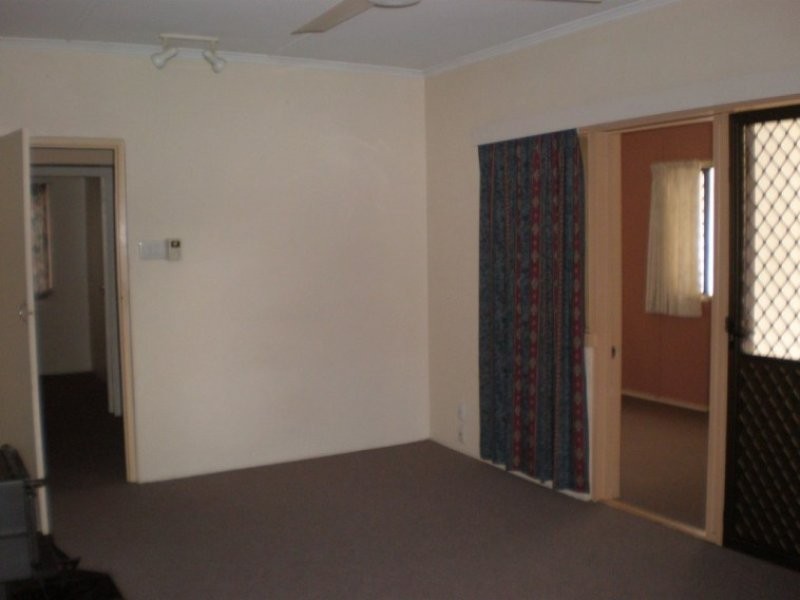 8 Theodore Street, Brassall QLD 4305