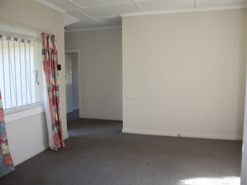 11 Sherlock Street, Brassall QLD 4305