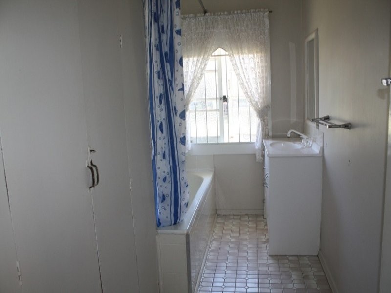 11 Sherlock Street, Brassall QLD 4305