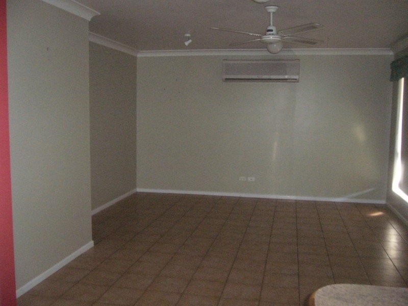 106 Sandalwood Drive, Yamanto QLD 4305