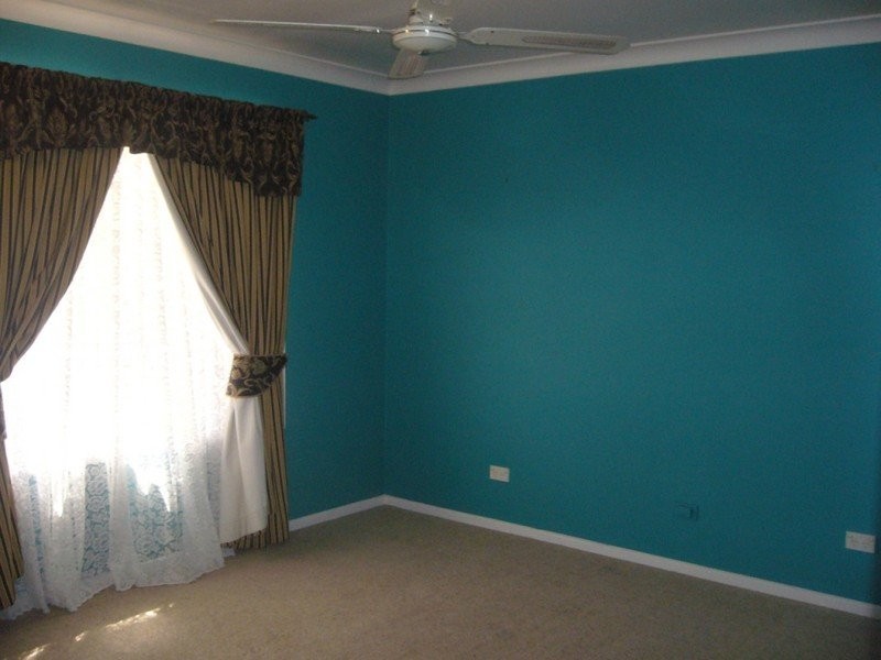 106 Sandalwood Drive, Yamanto QLD 4305